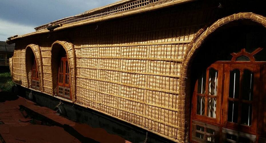 Kalloos Houseboats, Alleppey 4